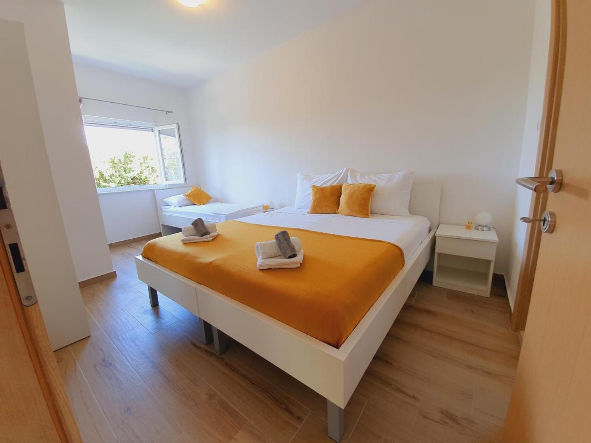 Apartmani Starigrad Paklenica - Danijel Exterior photo
