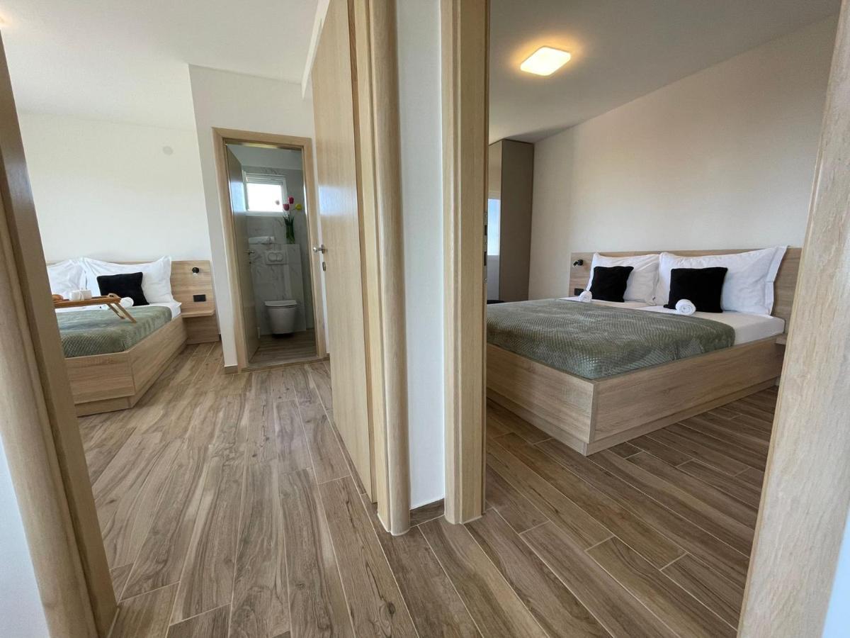 Apartmani Starigrad Paklenica - Danijel Exterior photo
