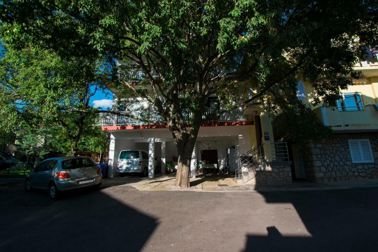 Apartmani Starigrad Paklenica - Danijel Exterior photo
